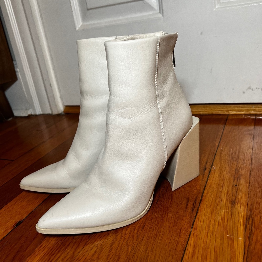 Steve Madden Bone Leather Booties | size 8